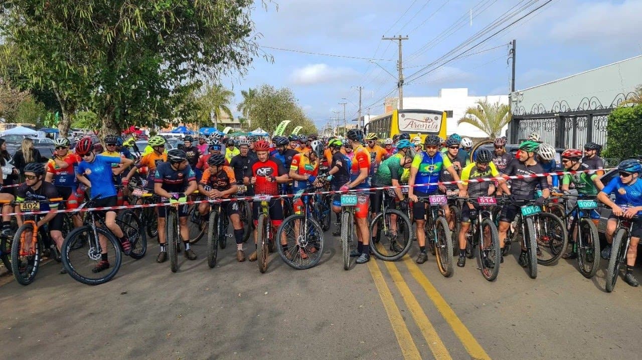 Mais de 400 ciclistas participaram da 7ª Etapa da Copa Sudoeste Mountain Bike que foi sediada em Itapetininga