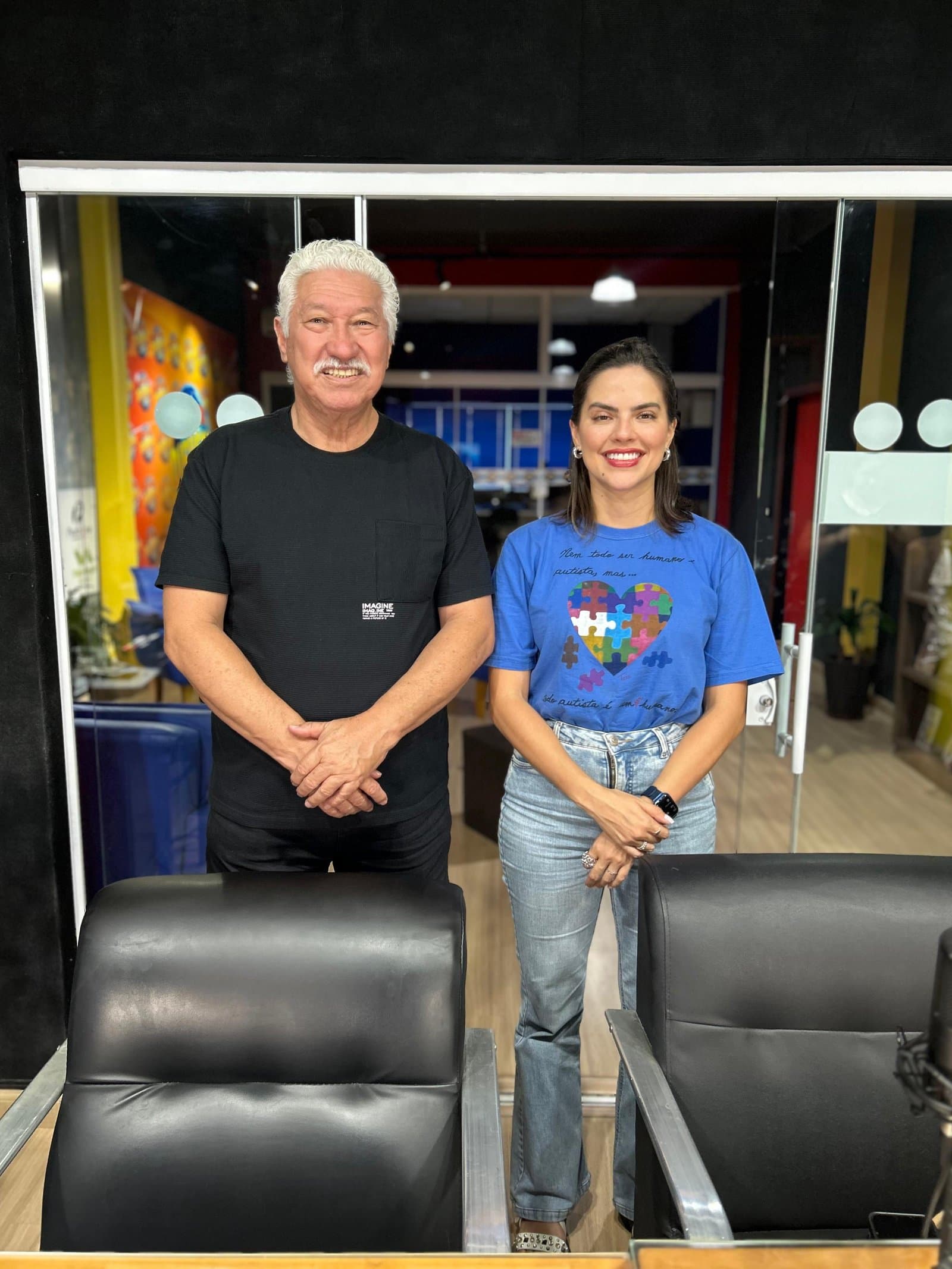 Delegada e vereadora Júlia Nunes destaca conscientização sobre o autismo e explica projeto sobre canabidiol